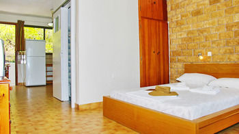 Lions2 Studios And Apartments Askeli Esterno foto